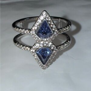 Elegant Silver and light sapphire Gemstone Ring